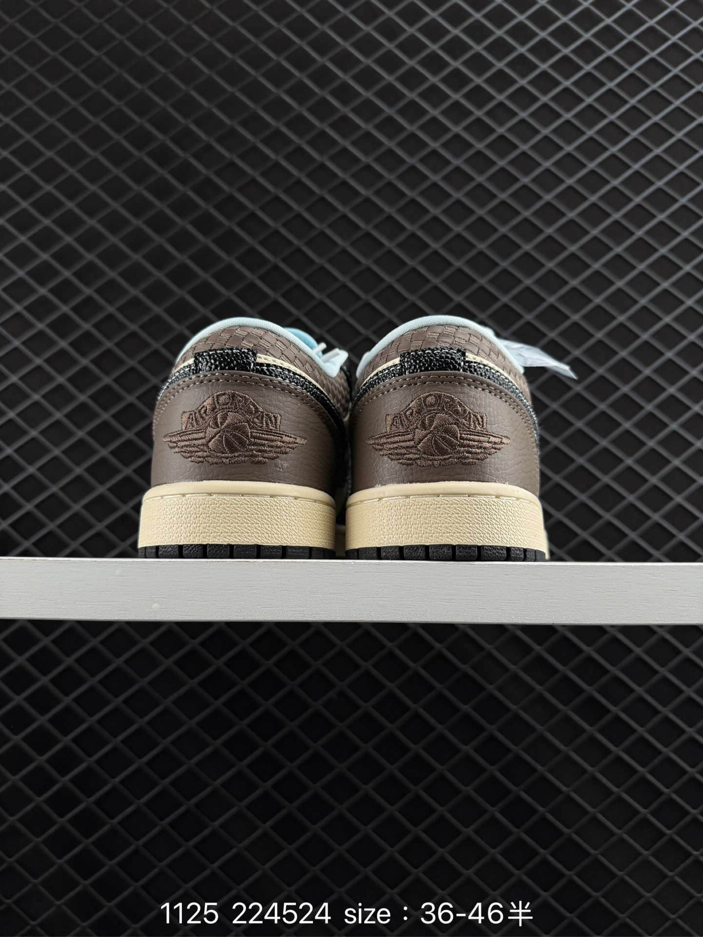 Air Jordan 1 Low ”Coconut Milk Black“